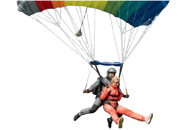 Landing na de tandemparachutesprong. Tevreden vrouw geniet van de tandemsprong.